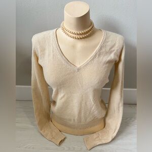 Michael Kors Cashmere Cream V-Neck Long Sleeve Sweater size small